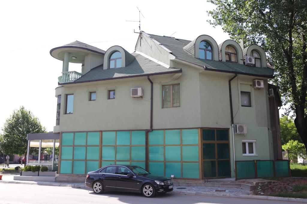 Paraćin Guesthouse Villa Modex מראה חיצוני תמונה